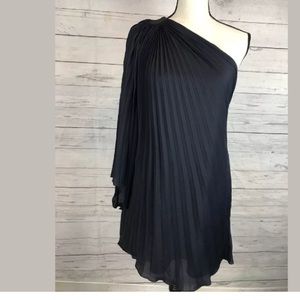 Halston Heritage 5 Black One-Shoulder Draped